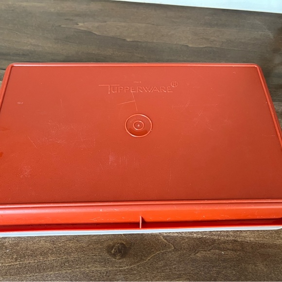 Vintage orange Tupperware - Picture 3 of 3